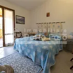 A12 - Villino Semi-indipendente Su Tre Lati Villa Palau
