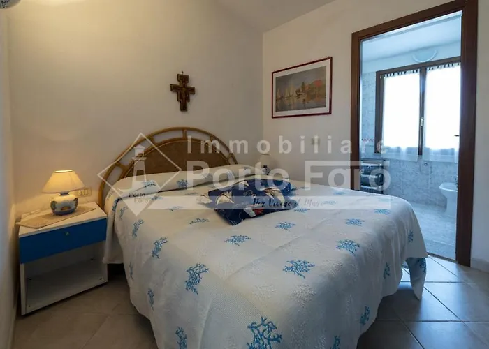A12 - Villino Semi-indipendente Su Tre Lati Villa Palau