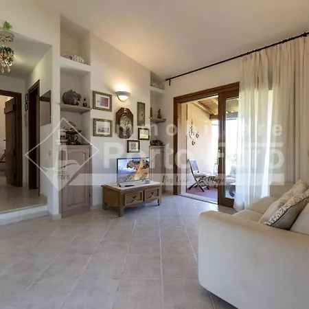 Villa A12 - Villino Semi-indipendente Su Tre Lati