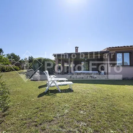 A12 - Villino Semi-indipendente Su Tre Lati