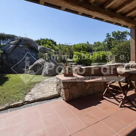 Villa A12 - Villino Semi-indipendente Su Tre Lati